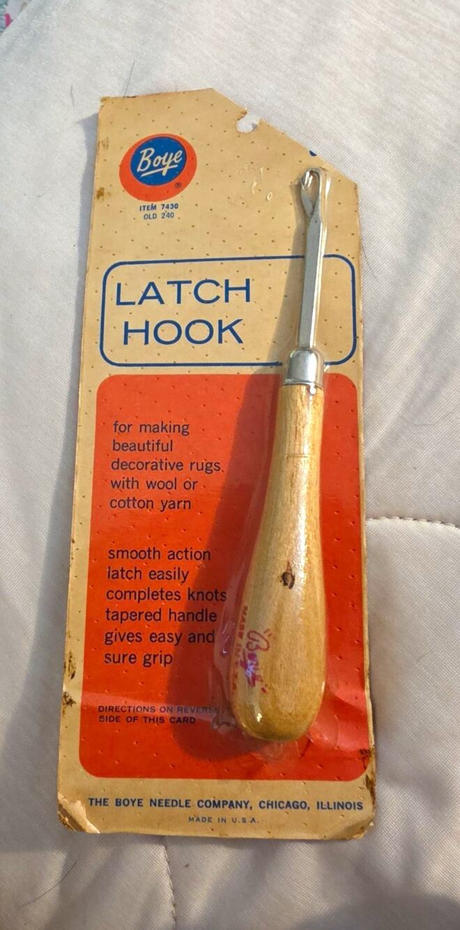 Vintage Boye Rug Latch Hook Tool #7430 Wood Handle Original Card USA